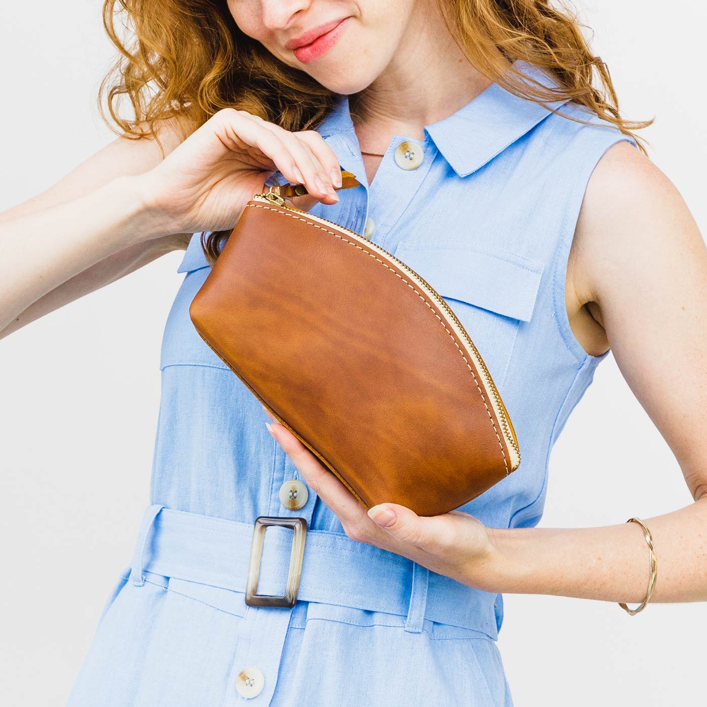 Handmade Suede Eclipse Makeup Bag – Minimalist & Watertight