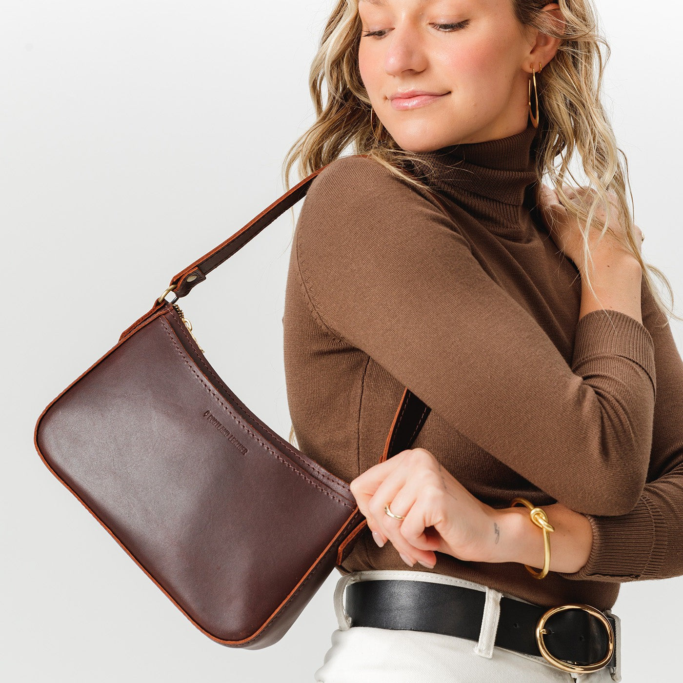 Lucy Shoulder Bag with Exterior Pocket - Stylish & Practical Everyday Purse