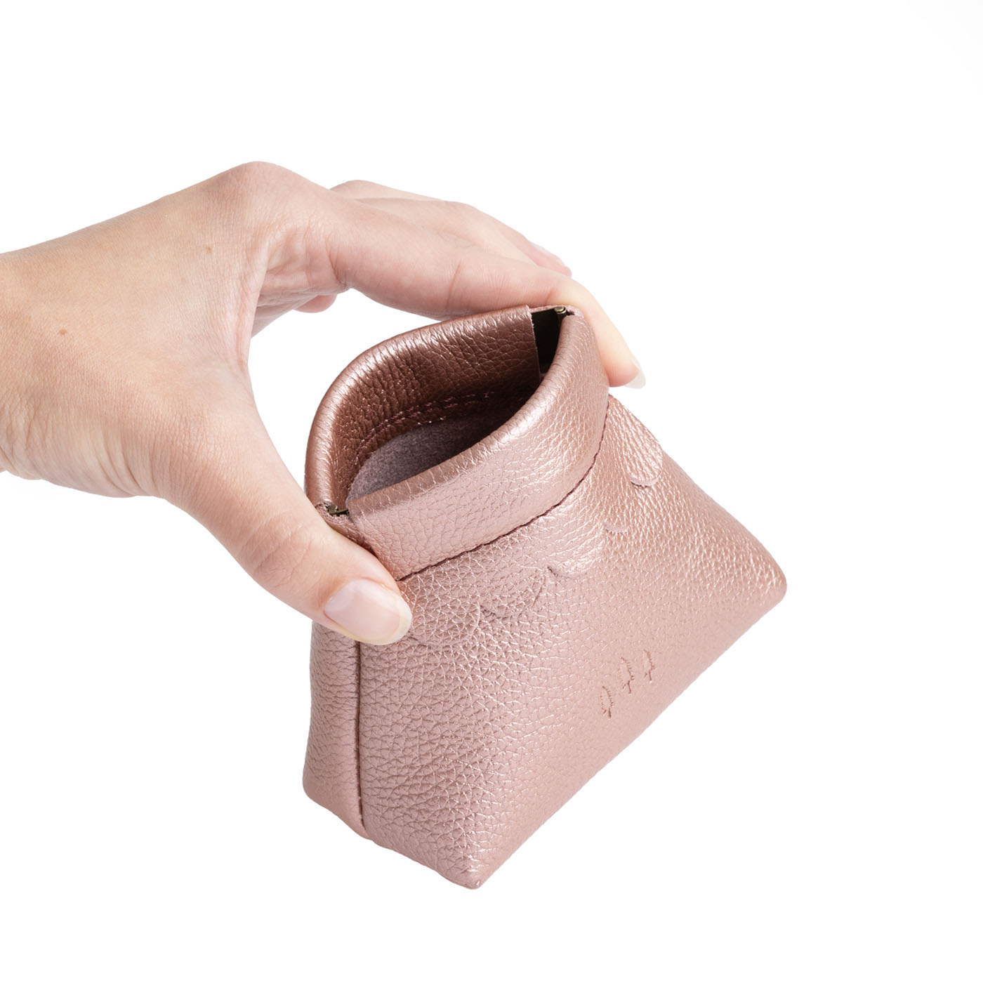 Small Leather Coin Pouch with Scalloped Detail - Stylish & Secure